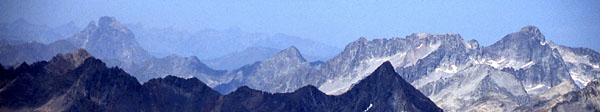 Vista cap al Midi d'Ossau i Balaitous des de la Pique Longue